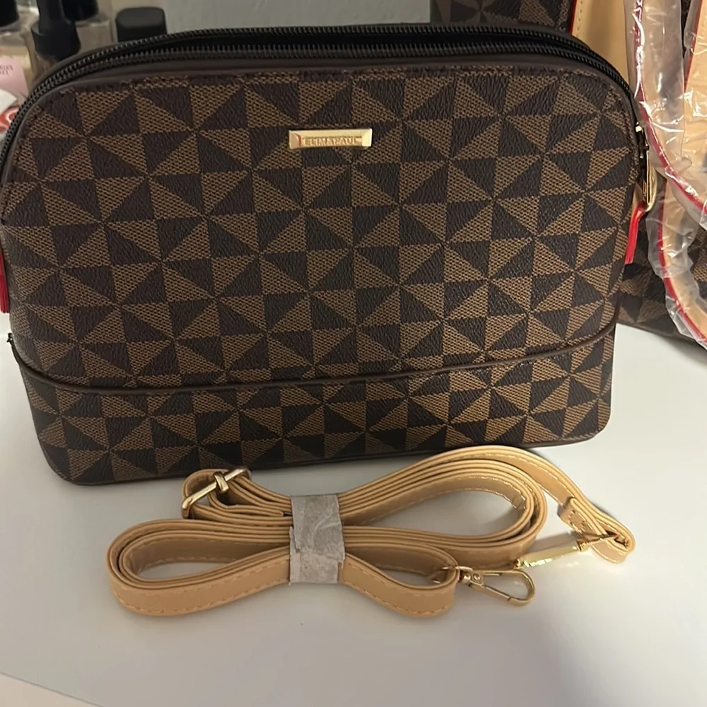 Purse - Picture 3 of 3